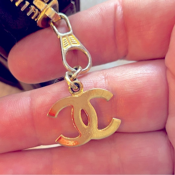 Chanel Smooth Lambskin Clutch Bag - Picture 6 of 12